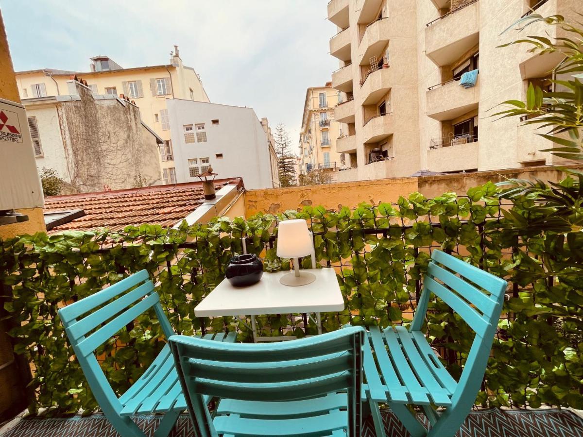 Nice Renting - Paganini - Spacious Apartment - 2 Bedrooms - King Bed - Bathtub - Heart Of Nizza Kültér fotó