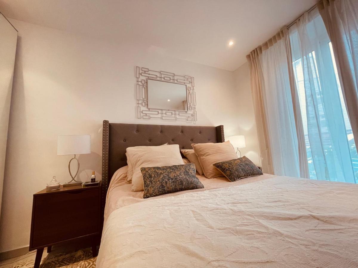 Nice Renting - Paganini - Spacious Apartment - 2 Bedrooms - King Bed - Bathtub - Heart Of Nizza Kültér fotó