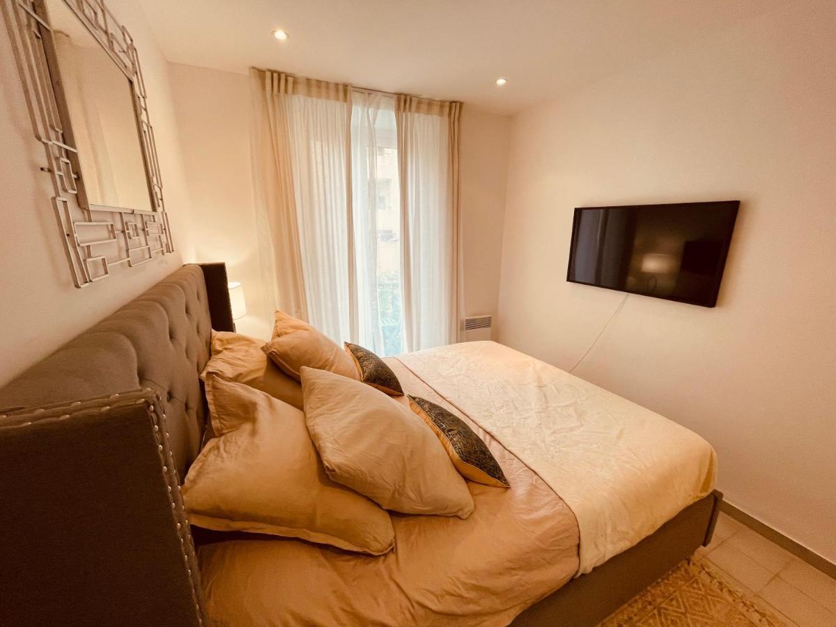 Nice Renting - Paganini - Spacious Apartment - 2 Bedrooms - King Bed - Bathtub - Heart Of Nizza Kültér fotó